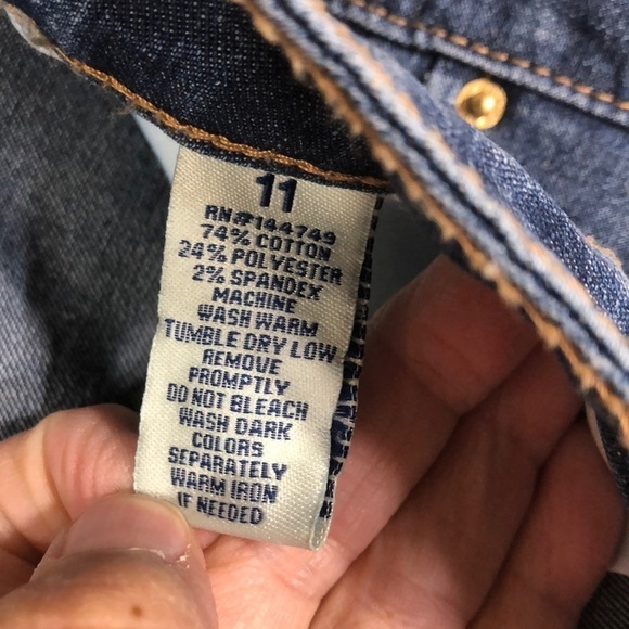 RANBEERI distressed jean shorts, size 11 - Picture 5 of 6